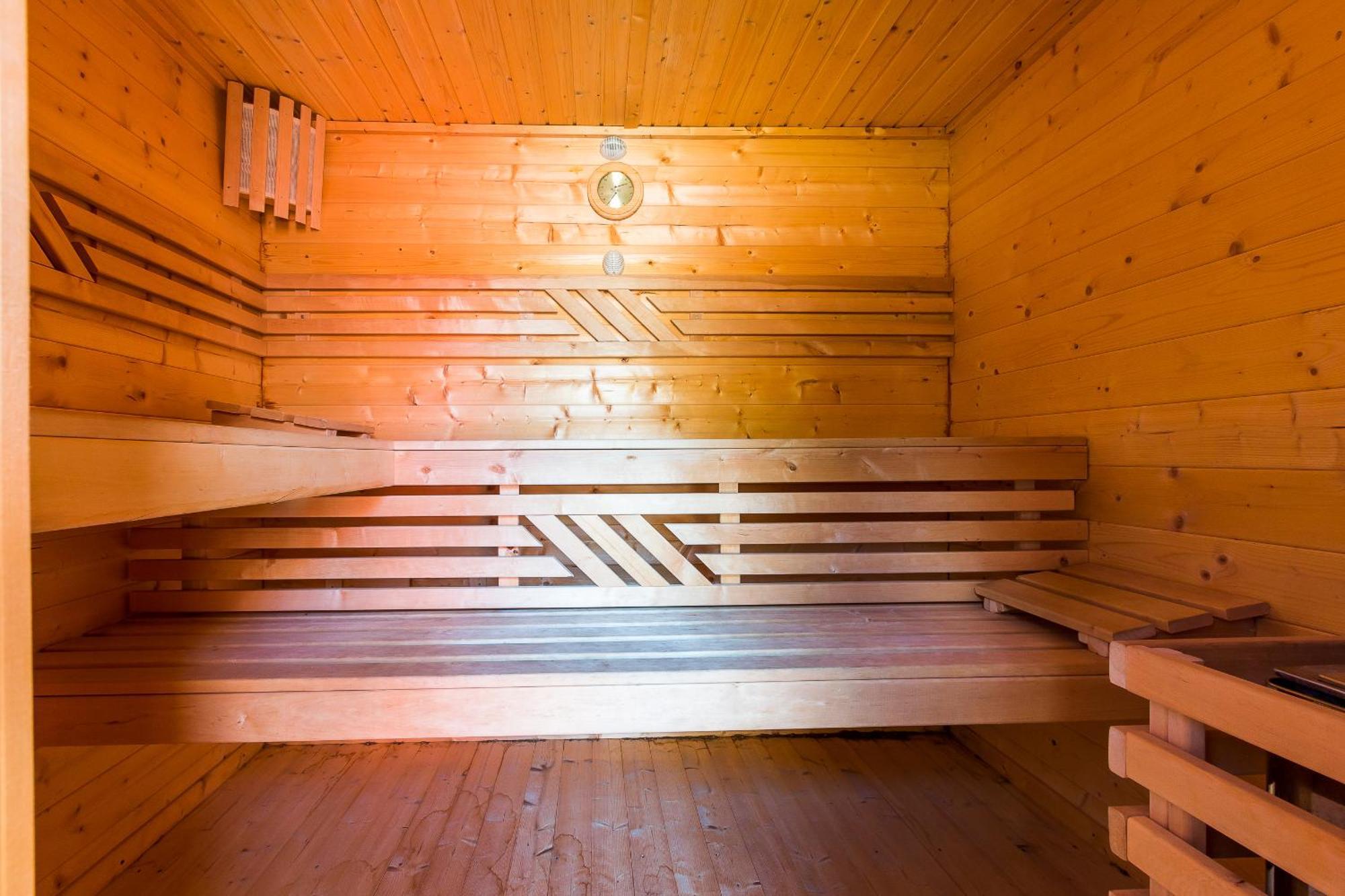 Hus in Luv Appartement Born Buitenkant foto
